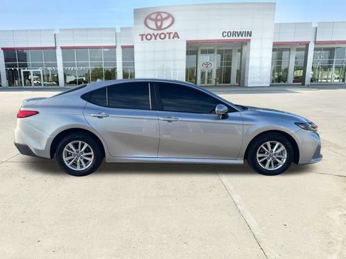 Used 2025 Toyota Camry LE FWD image 6
