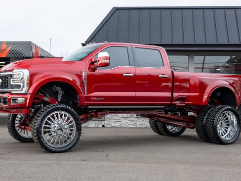 Used 2025 Ford F450 Platinum w/ Platinum Plus Package image 7