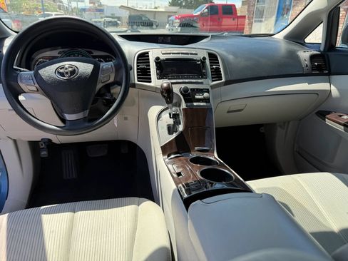 Used 2012 Toyota Venza LE FWD image 6