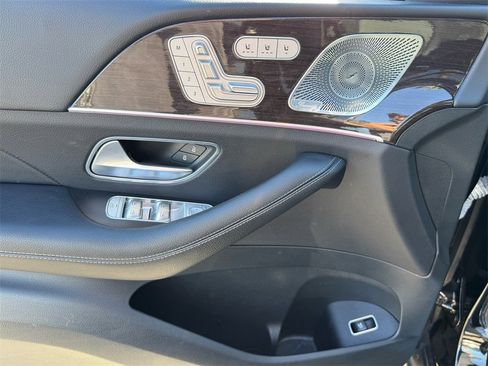 Used 2024 Mercedes-Benz GLE 350 4MATIC w/ 3rd Row Seat Package image 12