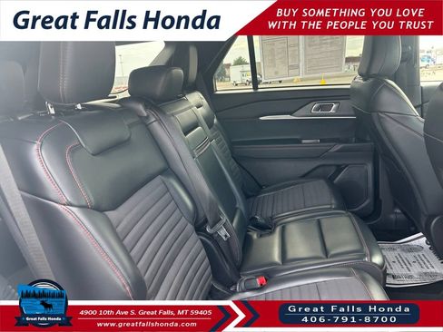Used 2025 Ford Explorer ST-Line w/ ST-Line Street Pack AWD/4WD image 31