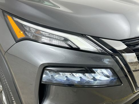 Used 2021 Nissan Rogue S FWD image 9
