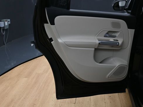 Used 2023 Mercedes-Benz EQB 300 4MATIC w/ Exclusive Package image 45