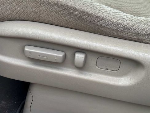 Used 2014 Honda Odyssey LX image 13