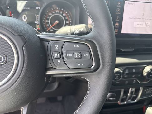 Used 2026 Jeep Gladiator Sport AWD/4WD image 14