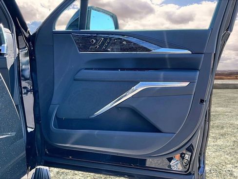 Certified 2026 Cadillac Escalade IQ Luxury 1 AWD/4WD image 29