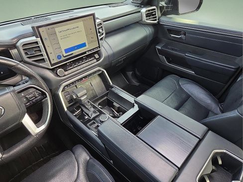 Used 2022 Toyota Tundra Platinum image 10