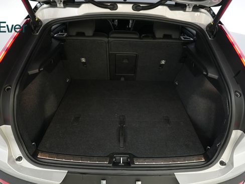Used 2022 Volvo C40 P8 Recharge Ultimate AWD/4WD image 8