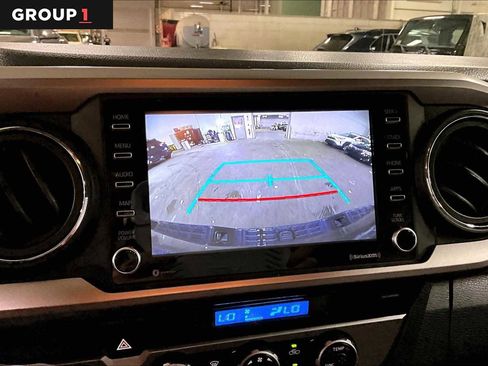 Used 2022 Toyota Tacoma SR5 AWD/4WD image 27