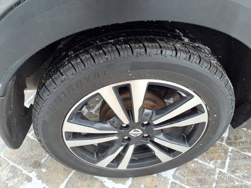 Used 2020 Nissan Kicks SR w/ SR Premium Package image 17