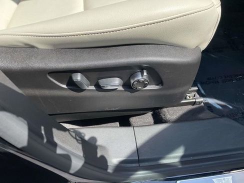 Used 2019 Cadillac XT4 Sport FWD image 31