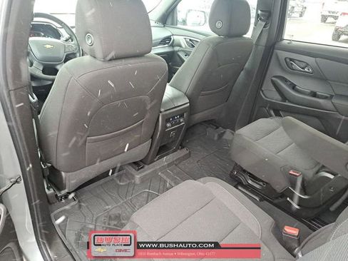 Used 2023 Chevrolet Traverse LT image 14