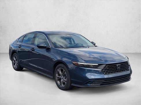 Used 2023 Honda Accord EX image 3
