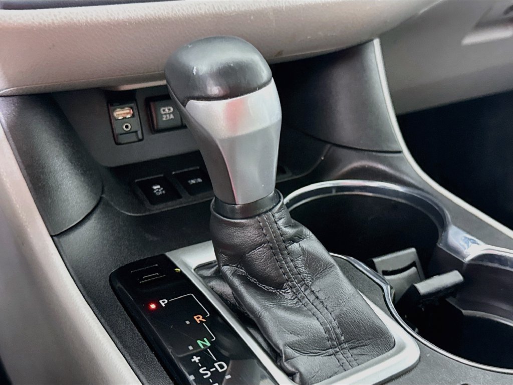 Certified 2018 Toyota Highlander Limited AWD/4WD image 10
