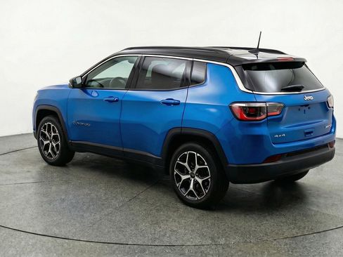 Used 2025 Jeep Compass Limited image 6