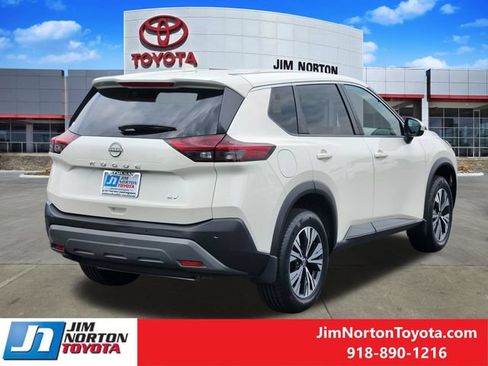 Used 2023 Nissan Rogue SV FWD image 5