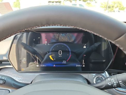 Used 2025 Chevrolet Trax ACTIV FWD image 25