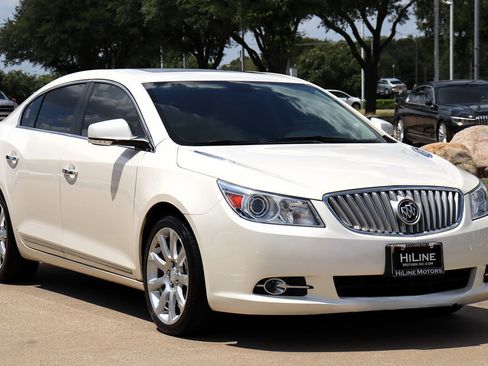 Used 2012 Buick LaCrosse Touring image 2