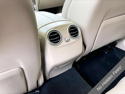 Used 2022 Mercedes-Benz GLC 300 4MATIC w/ Multimedia Package Lite image 28