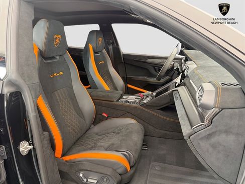 Used 2024 Lamborghini Urus Performante AWD/4WD image 26