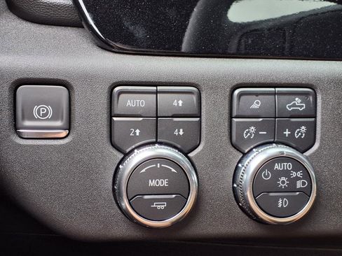 New 2025 GMC Sierra 2500 SLT w/ SLT Premium Package image 25