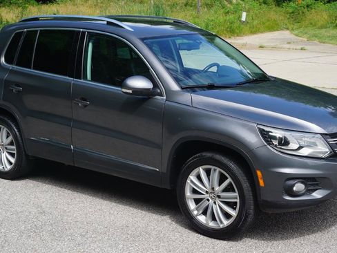 Used 2016 Volkswagen Tiguan SE AWD/4WD image 7