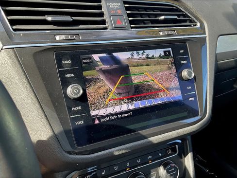 Used 2019 Volkswagen Tiguan SE w/ Panoramic Sunroof Package image 20