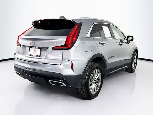 Used 2025 Cadillac XT4 Premium Luxury image 10