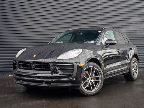 Certified 2026 Porsche Macan AWD/4WD image 1