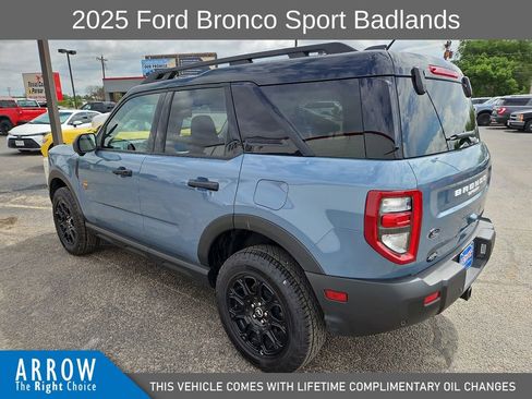 Used 2025 Ford Bronco Sport Badlands AWD/4WD image 8