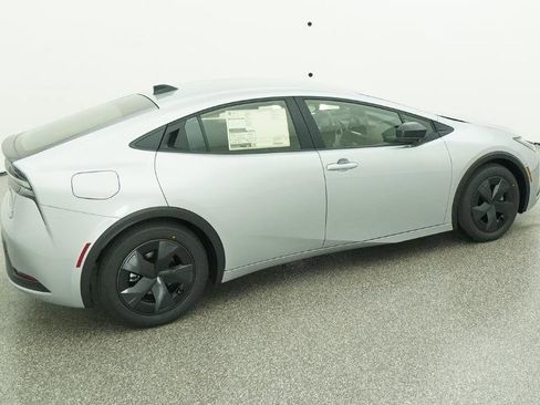 New 2026 Toyota Prius Plug-In Hybrid image 24