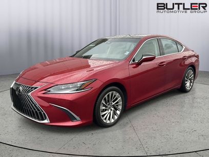 Certified 2022 Lexus ES 350 Ultra Luxury w/ Accessory Package 2