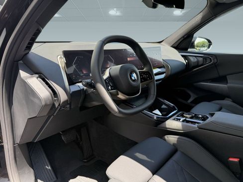 Used 2025 BMW X3 xDrive30i w/ Convenience Package image 4