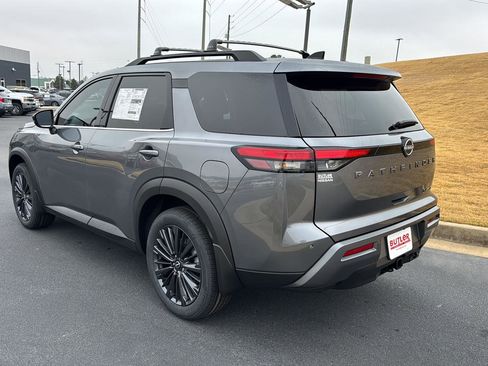New 2026 Nissan Pathfinder SL w/ SL Premium Package AWD/4WD image 3