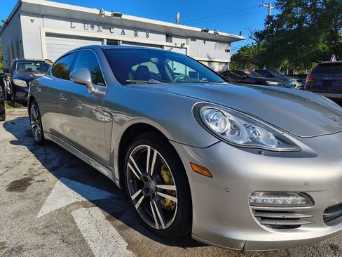 Used 2013 Porsche Panamera S image 21