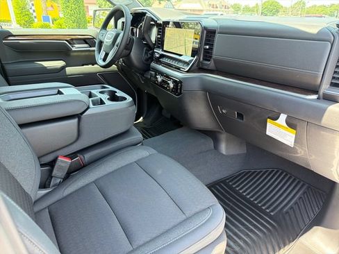 New 2026 GMC Sierra 1500 SLE w/ Preferred Package AWD/4WD image 21
