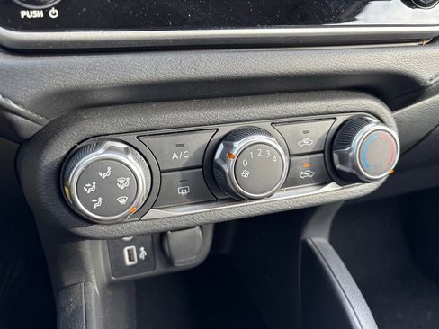 Used 2025 Nissan Versa S w/ S Plus Package image 20