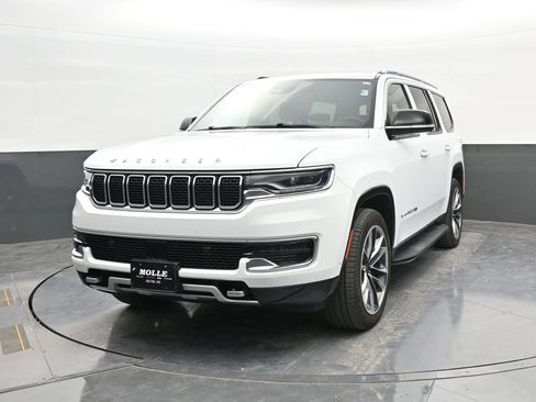 Used 2024 Jeep Wagoneer Series II w/ Premium Group I image 3