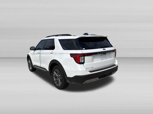 Used 2025 Ford Explorer Active w/ Active Comfort Package AWD/4WD image 7