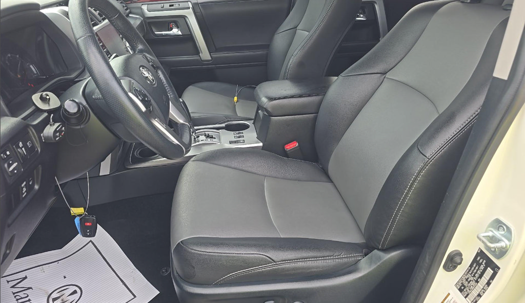 Used 2022 Toyota 4Runner SR5 Premium w/ Moonroof Package AWD/4WD image 8