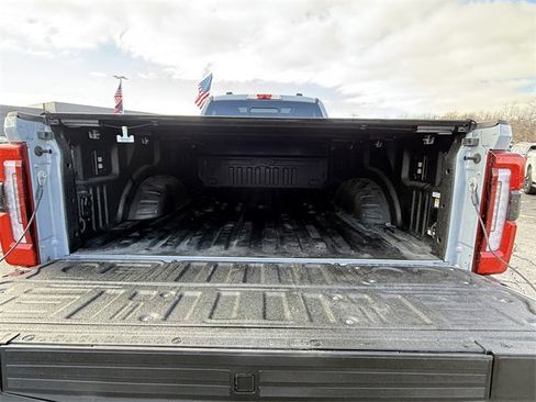 Used 2025 Ford F450 Platinum w/ Platinum Plus Package image 29