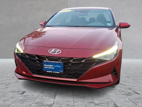 Certified 2023 Hyundai Elantra SEL w/ Preferred Accessory Package image 5