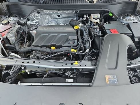 New 2025 Chevrolet Trax LT w/ Driver Confidence Package image 25