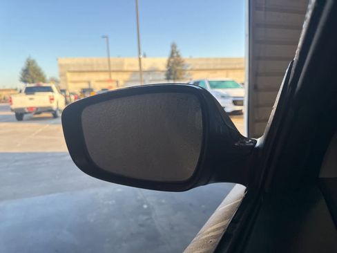 Used 2013 Hyundai Elantra GLS w/ Preferred Pkg image 28