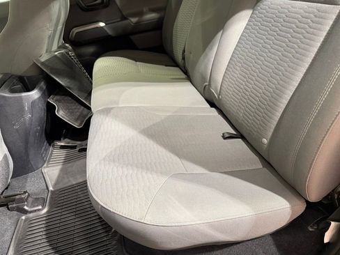 Certified 2019 Toyota Tacoma SR5 image 18