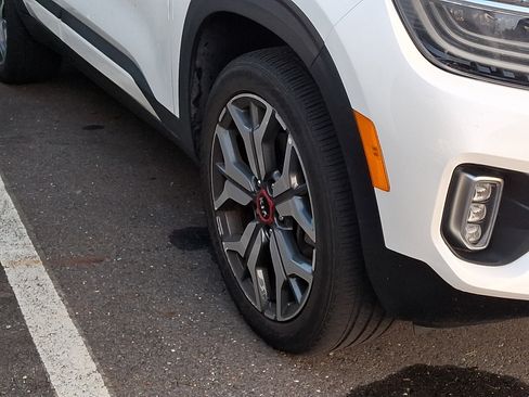 Used 2021 Kia Seltos SX AWD/4WD image 6