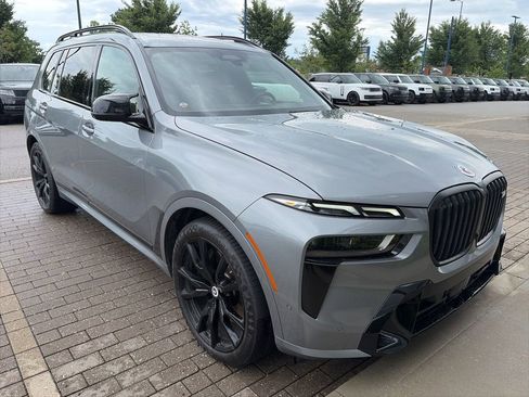 Used 2023 BMW X7 M60i w/ Executive Package AWD/4WD image 3
