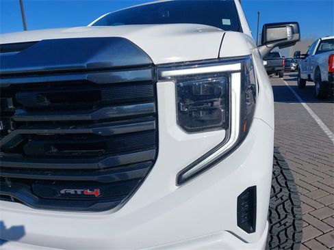 Used 2023 GMC Sierra 1500 AT4 w/ AT4 Premium Package image 29