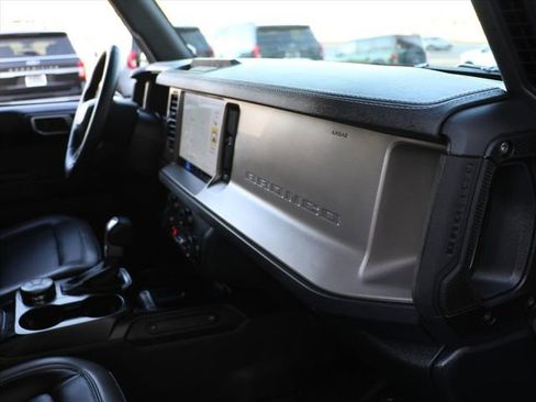 Used 2025 Ford Bronco Outer Banks image 12