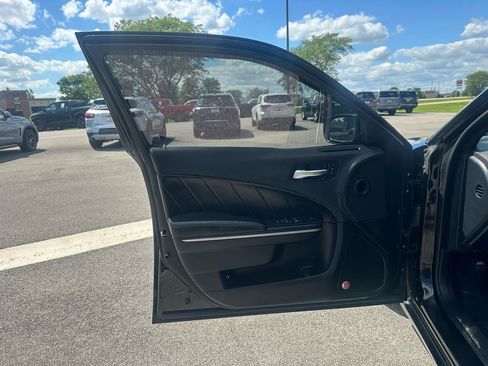 Used 2018 Dodge Charger GT AWD/4WD image 11
